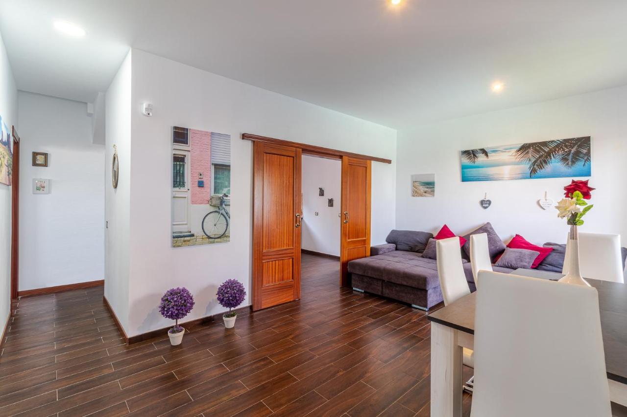 Samperez Piscina Jardin 5 12 Personas Holiday home *