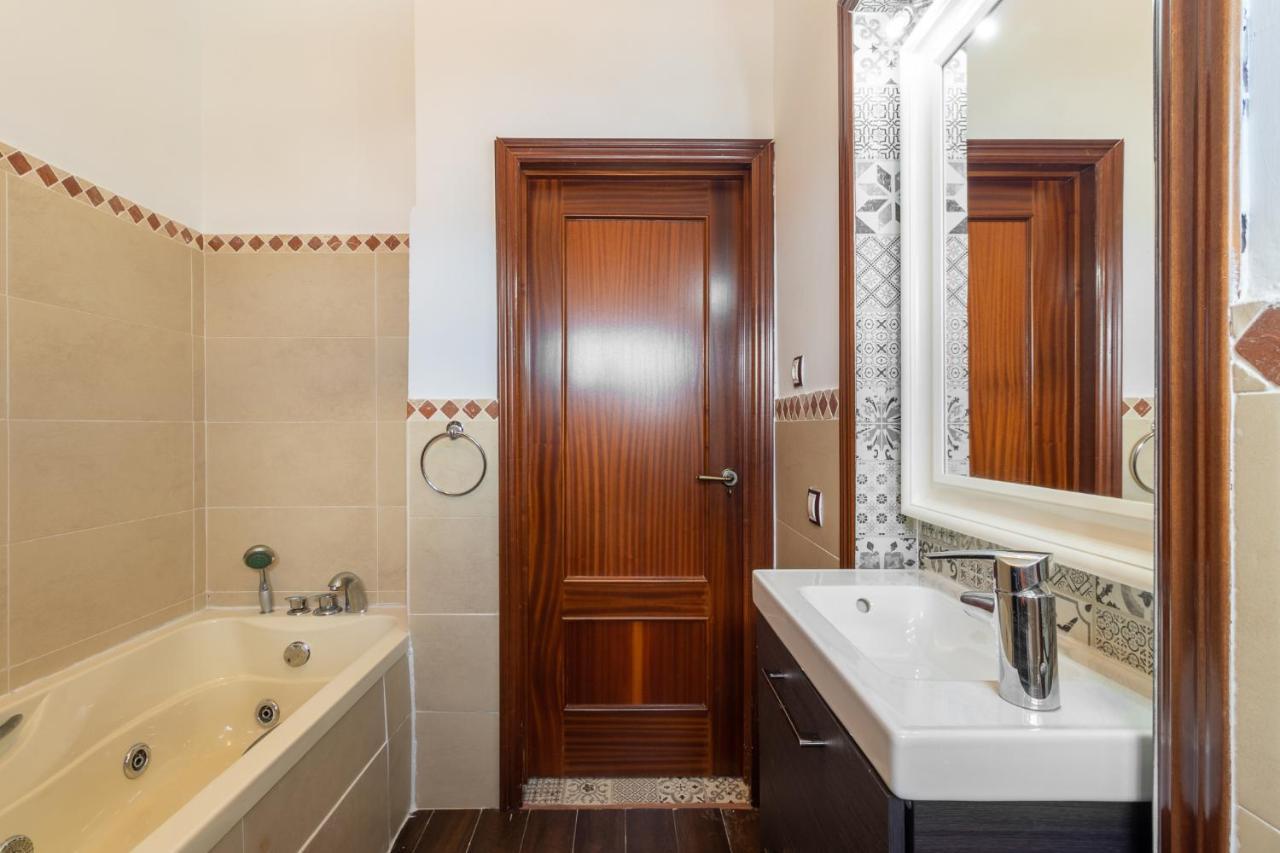 Samperez Piscina Jardin 5 12 Personas Holiday home